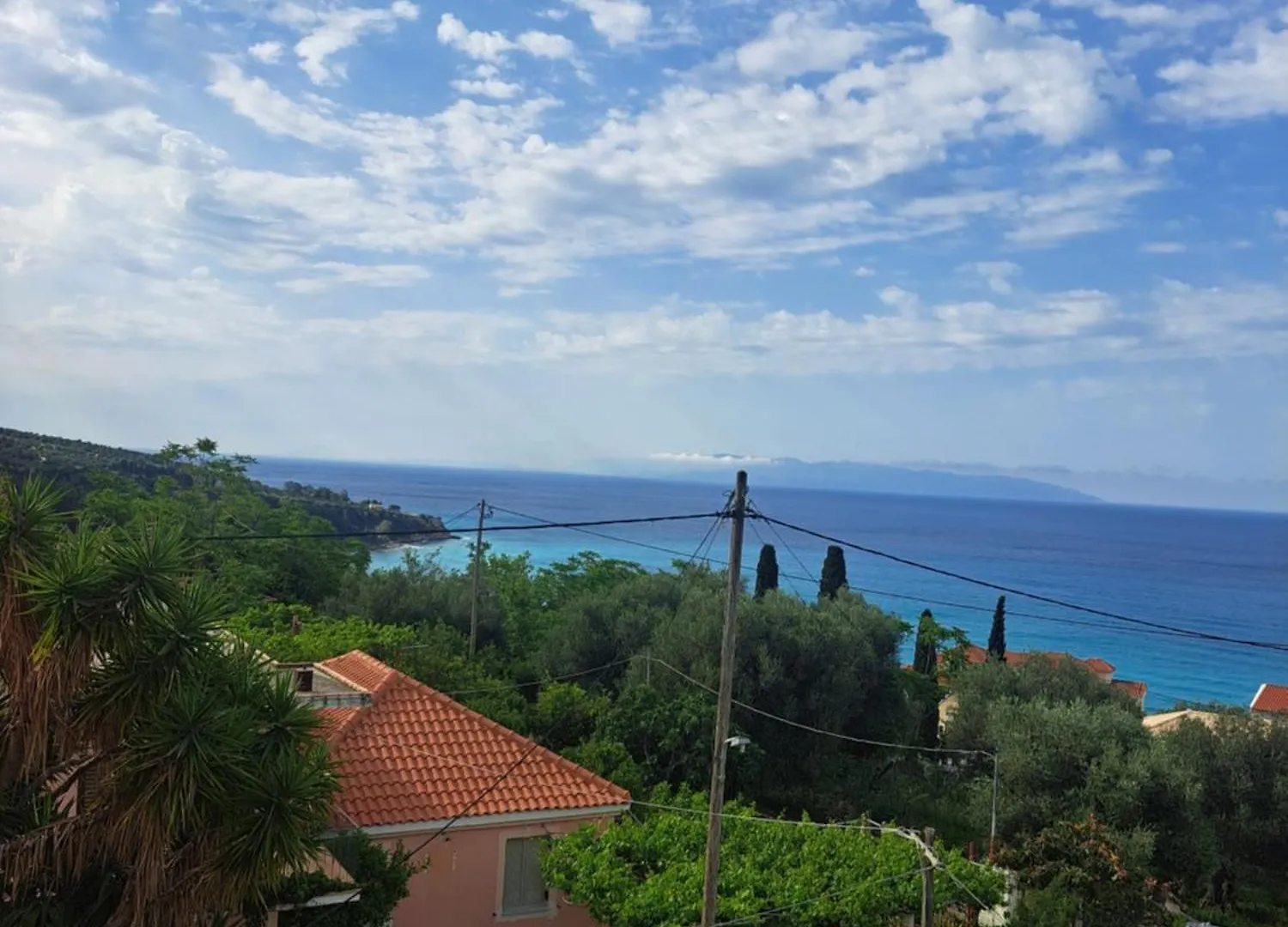 Marinos Studios At Lourdata Village Apartment