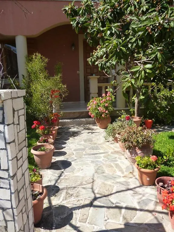Marinos Studios At Lourdata Village Greece