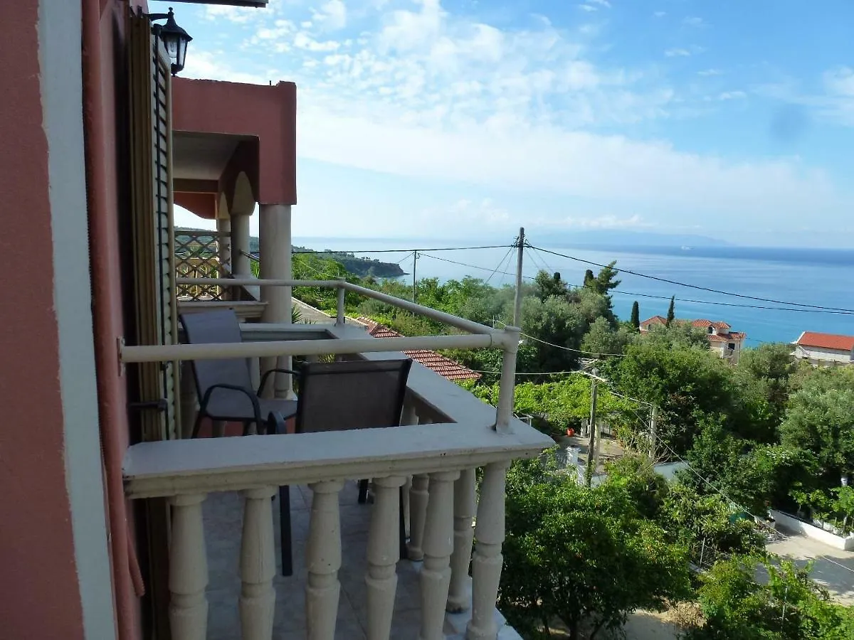 Marinos Studios At Lourdata Village 0*, Lourdata (Kefalonia)